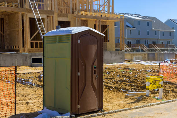 Best Portable restroom trailer rental  in Conneaut, OH
